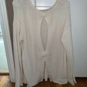 Big White chunky sweater with bows on the back! Oversize knit sweater!
